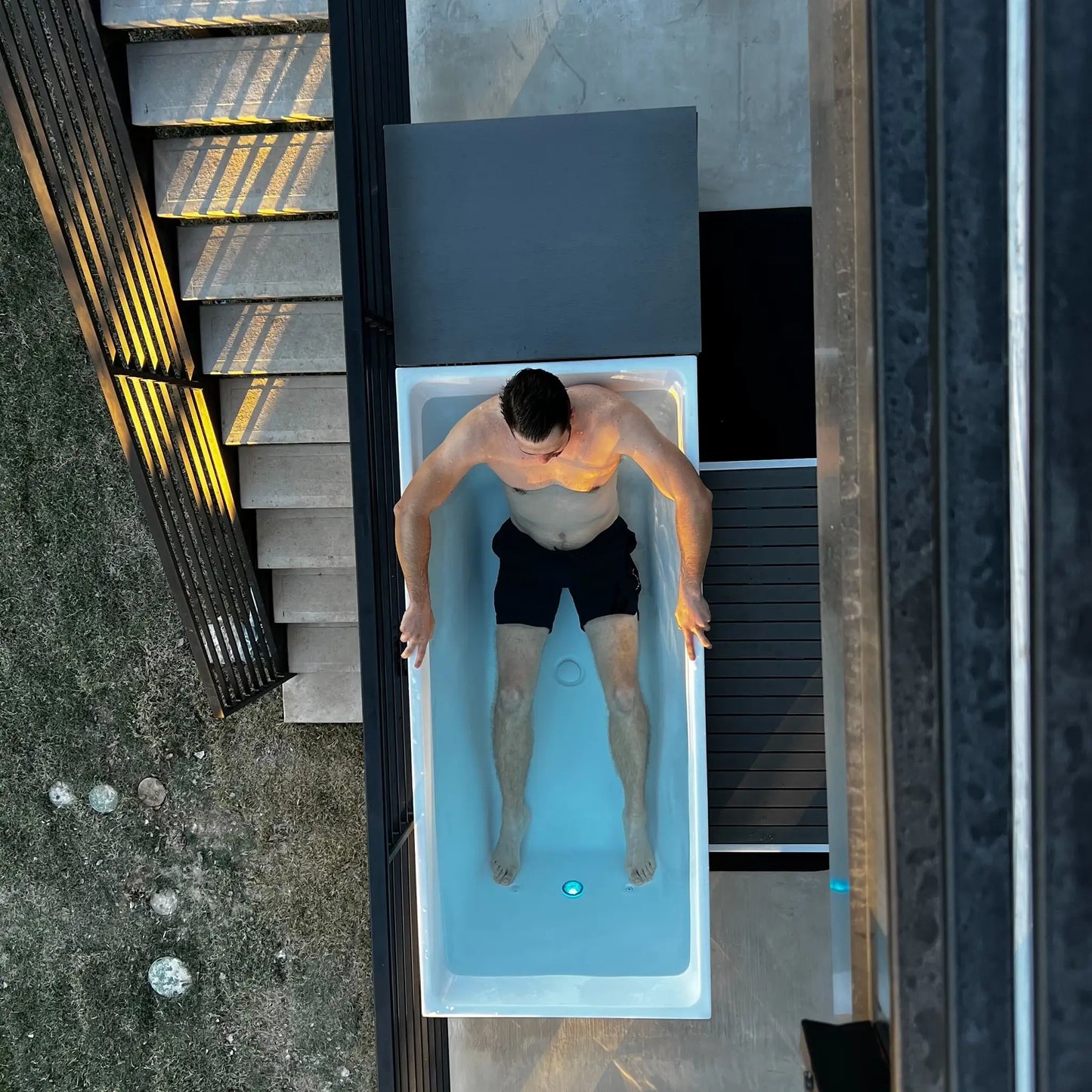 Revive Plunge Acrylic Plunge – Premium Dual-Temperature Cold Plunge with 1 HP Chiller