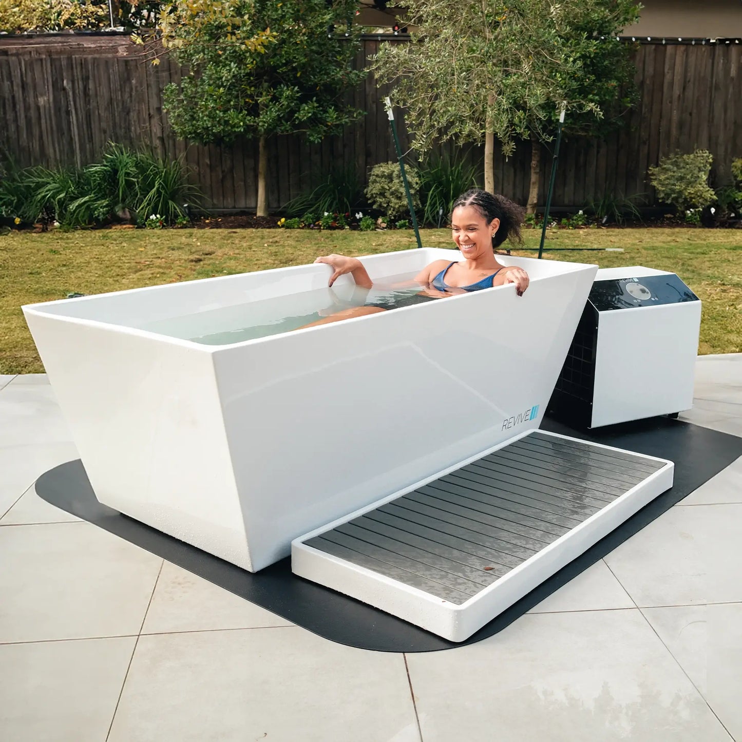 Revive Plunge Acrylic Plunge – Premium Dual-Temperature Cold Plunge with 1 HP Chiller